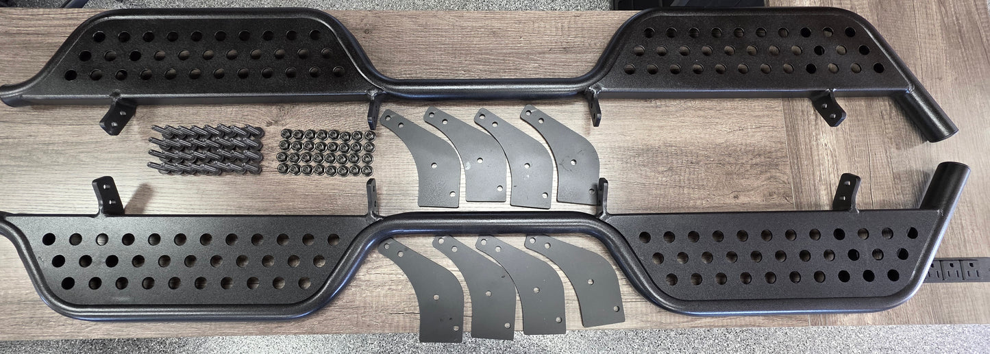 Epic E40 FX Side Steps 4 Passenger E40FX