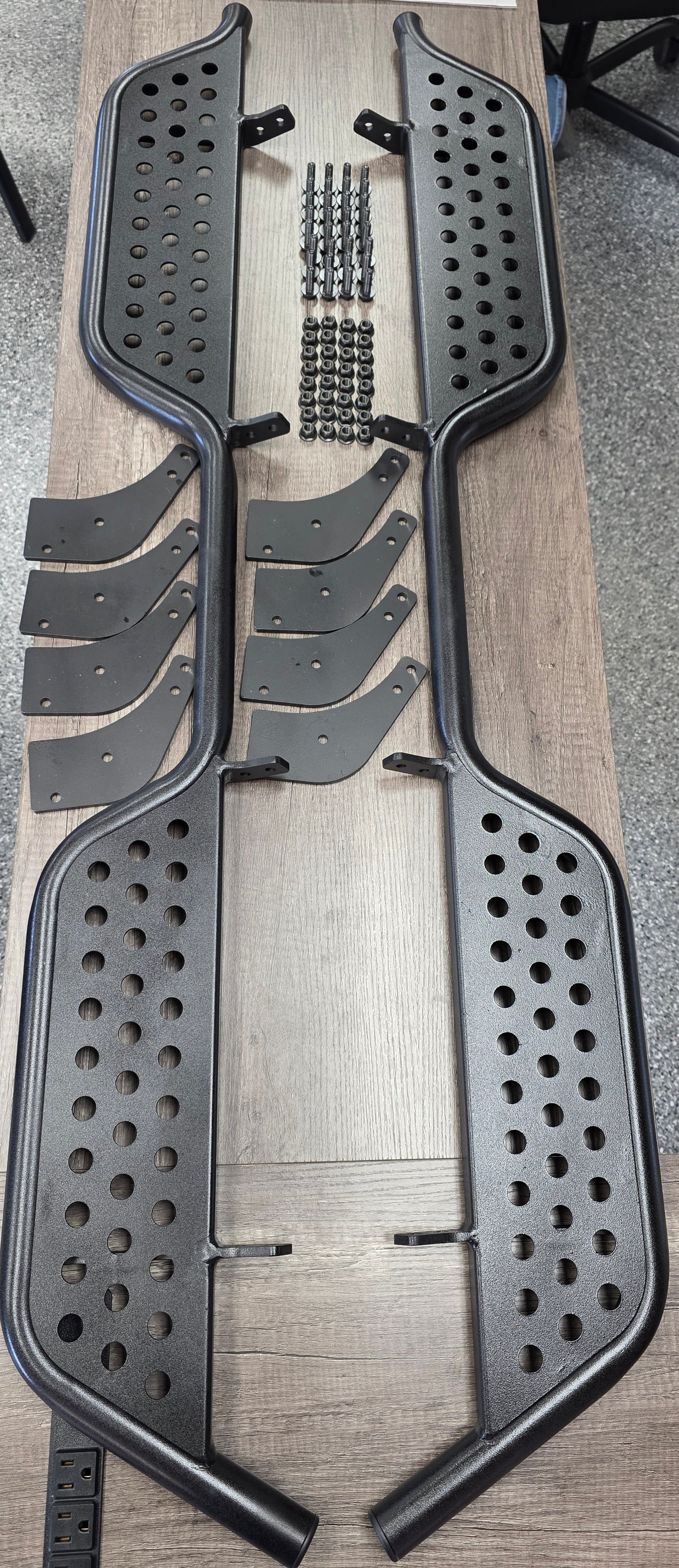Epic E40 FX Side Steps 4 Passenger E40FX